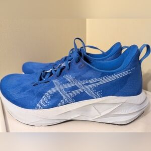 ASICS NovaBlast 5 Men's Size 10